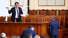 Асен Василев не вижда проблем с бюджета и до 10
