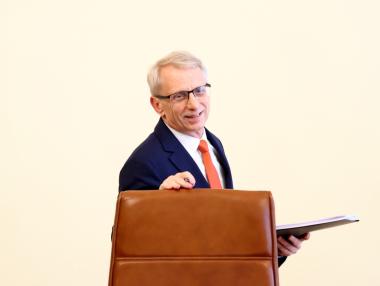 Денков върна заместник-министри на Гълъб Донев