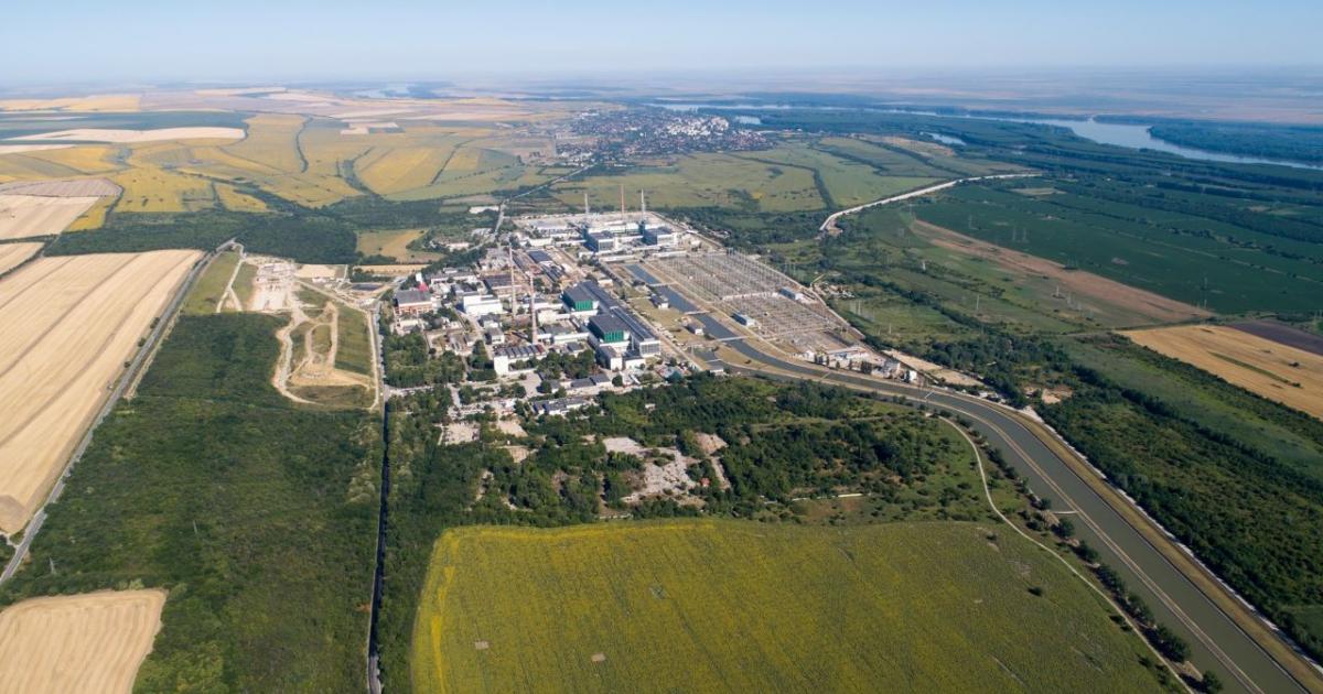 Докато напоследък всички говорят за слънчеви панели и вятърни паркове,