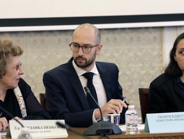 МФ обещава „ритмичност“ и „смисленост“ при капиталовите разходи