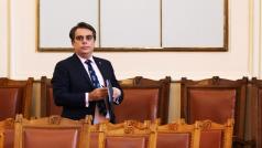 Финансовият министър Асен Василев предлага инхаус процедурите по които се