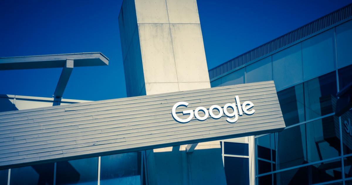 Google беше обвинен от антитръстовите регулатори на ЕС в антиконкурентни