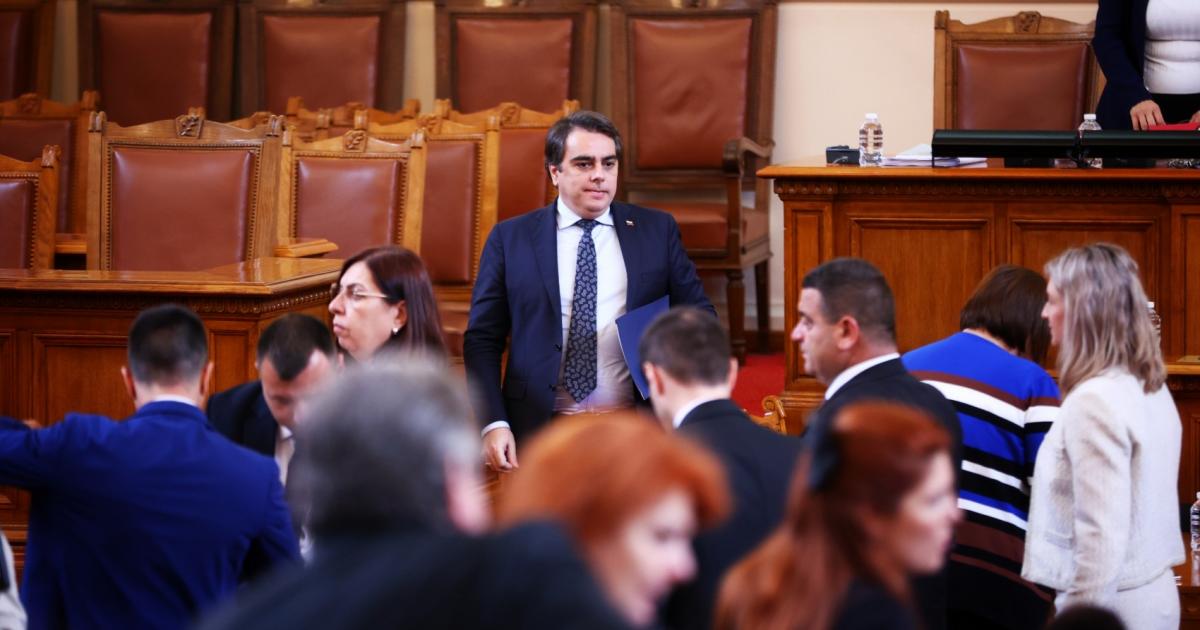 Депутатите окончателно одобриха новото удължаване на Бюджет 2022 до края