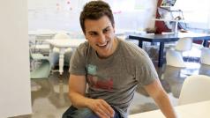 Преди да основе Airbnb Браян Чески посещава училище по изкуства