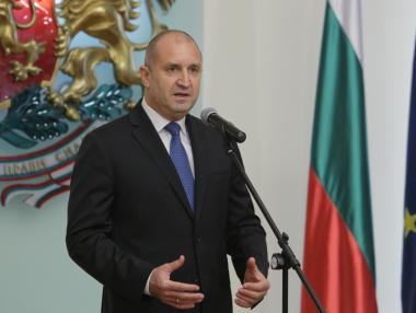 Президентът подписа указа за освобождаването на Гешев