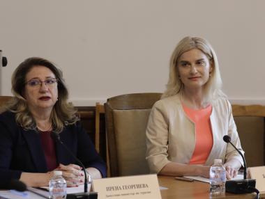 „Активна работа“: Пореден министър с обещание за туристически гаранционен фонд