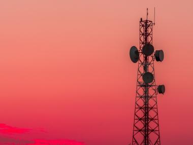 Саудитската Tawal поиска разрешение от КЗК за кулите на United Group