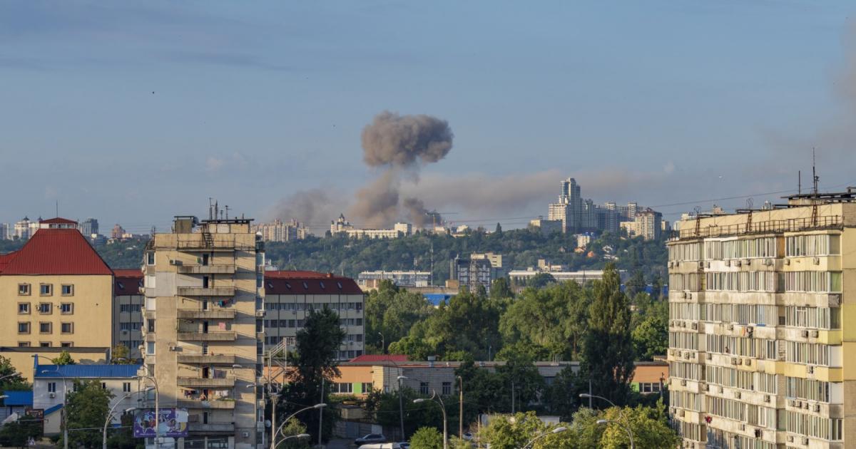 Разкъсваната от война Украйна търси до 40 милиарда долара за