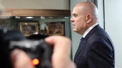 Отстраненият преждевременно главен прокурор Иван Гешев напуска изцяло правосъдната система