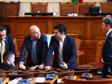 Петков заплаши ГЕРБ с разпадане на коалицията