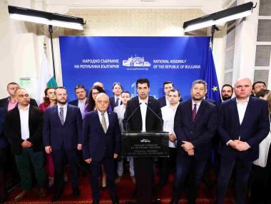 Кирил Петков вече говори за оставка на правителството