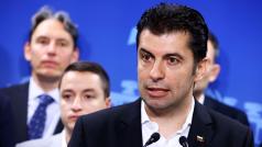 Петков заплаши че ще поиска оставката на кабинета Денков Групата на