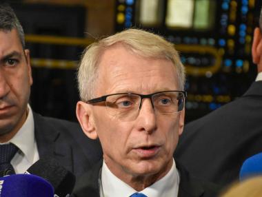 Денков към Петков: Не е нужно да ми искате оставката, мога сам да я подам