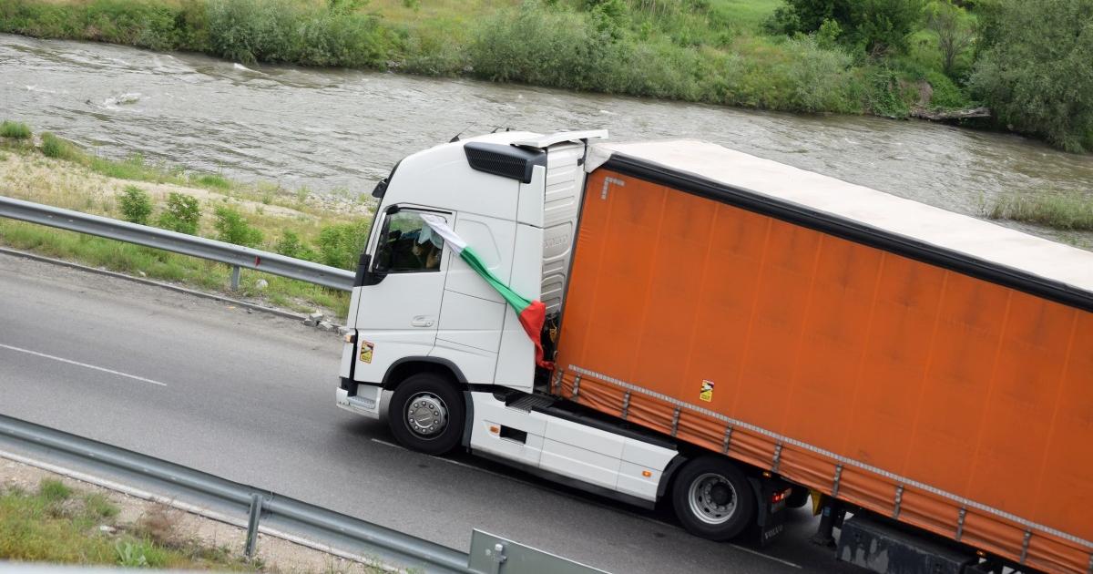 Превозвачите заплашват с протест и блокиране на гранични пунктове, ако