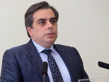 Василев оряза 3.6 млрд. лв. разходи и представи бюджет с 3% дефицит