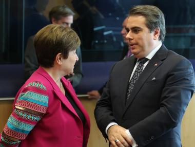 България въвежда 15% данък печалба за мултинационалните компании