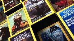 National Geographic емблематичното списание в жълта рамка което описва света