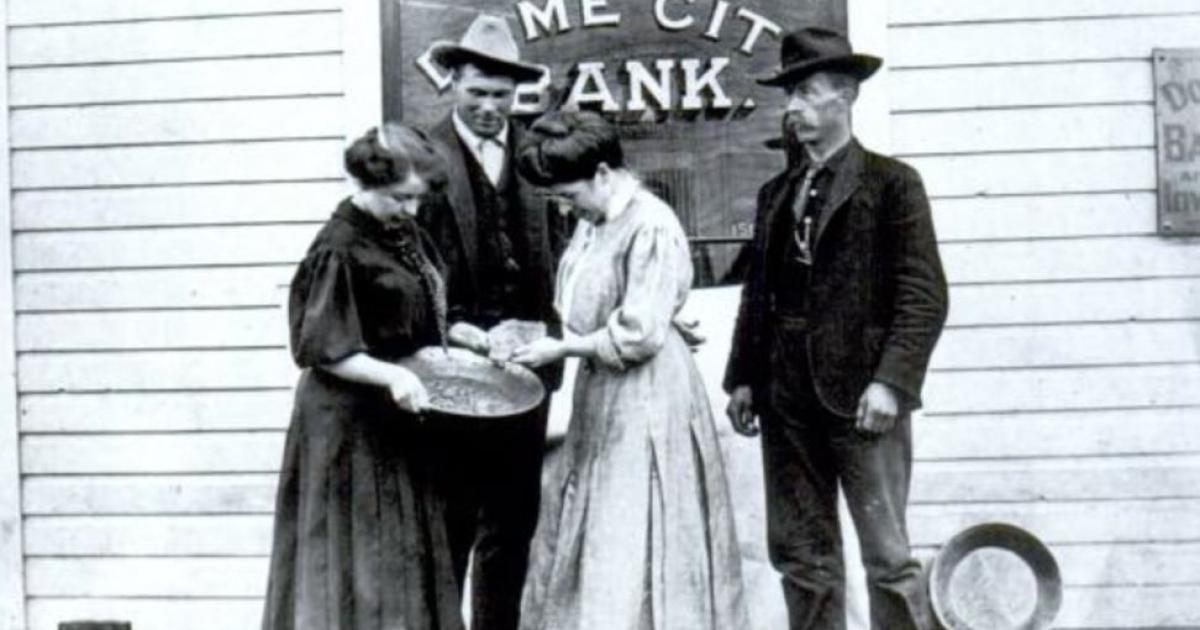 По време на Златната треска в Клондайк между 1896 и