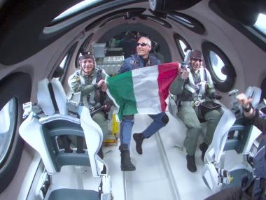 Колко струва билетът за космическите туристи на Virgin Galactic?