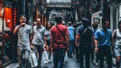 Икономиката на Китай отслабва допълнително през юни след като производствената