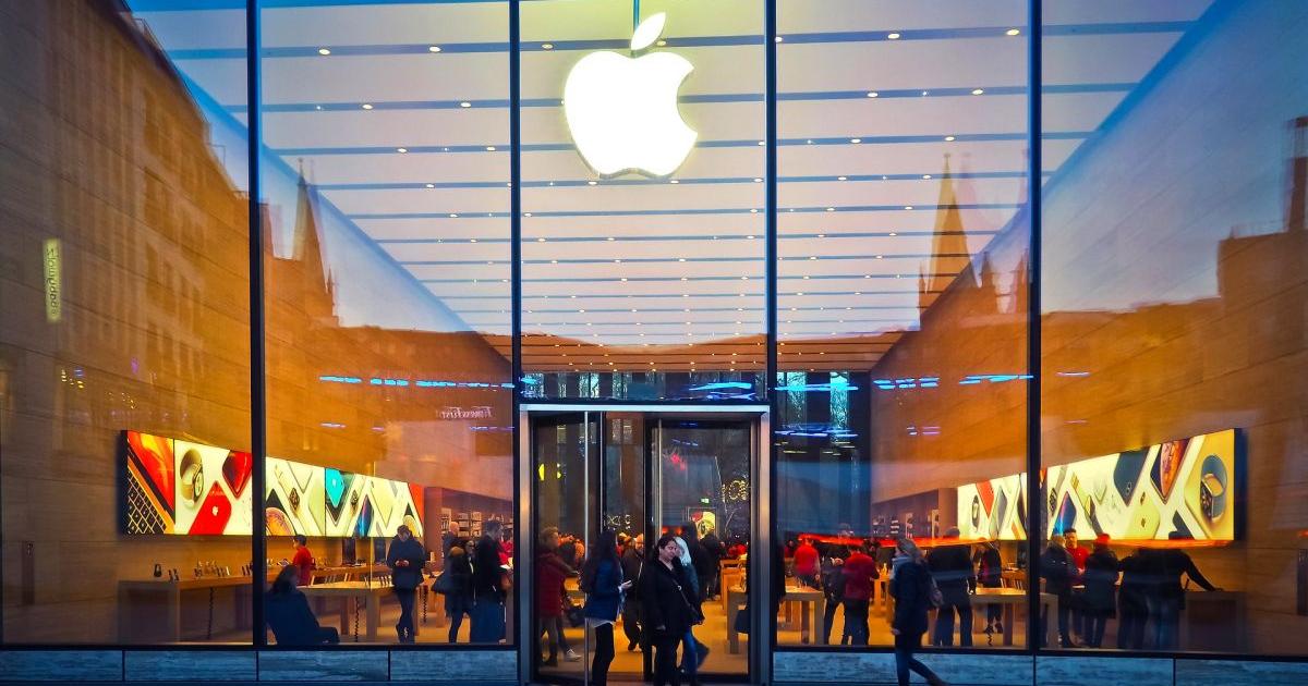 Пазарната капитализация на Apple надхвърли 3 трилиона долара по време