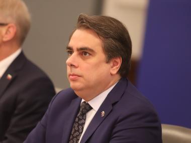 Държавата ще плаща третия ден от болничния от догодина