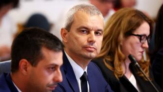 Правната комисия отхвърли референдума за еврото