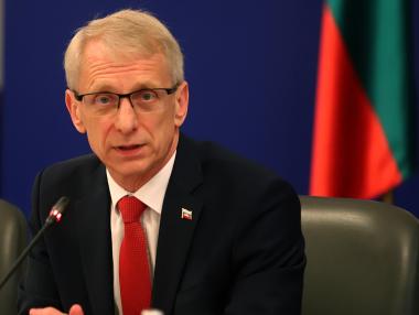 Правителството ще смени държавния представител в „Лукойл Нефтохим“