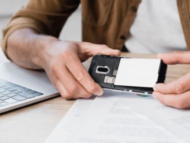 Революция при батериите в ЕС: да имат паспорт и да се сменят лесно