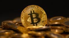 Най популярната криптовалута в света биткойн може да достигне 50 000