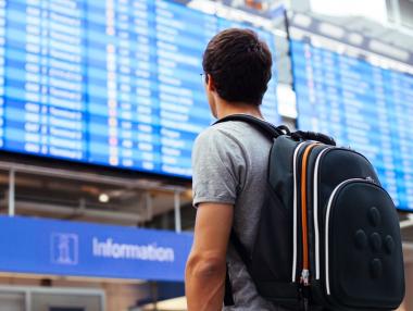 Чуждите туристи се завръщат през май, но не стигат предпандемичните нива