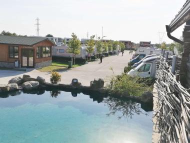 Революция в туризма: Бизнесмен създаде първия къмпинг в България без персонал