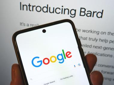 Чатботът на Google вече е достъпен и в България