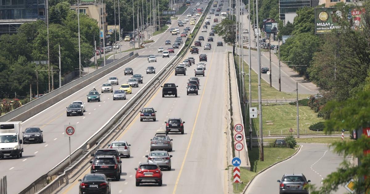 Камери на полицията вече автоматично ще глобяват за преминаване на