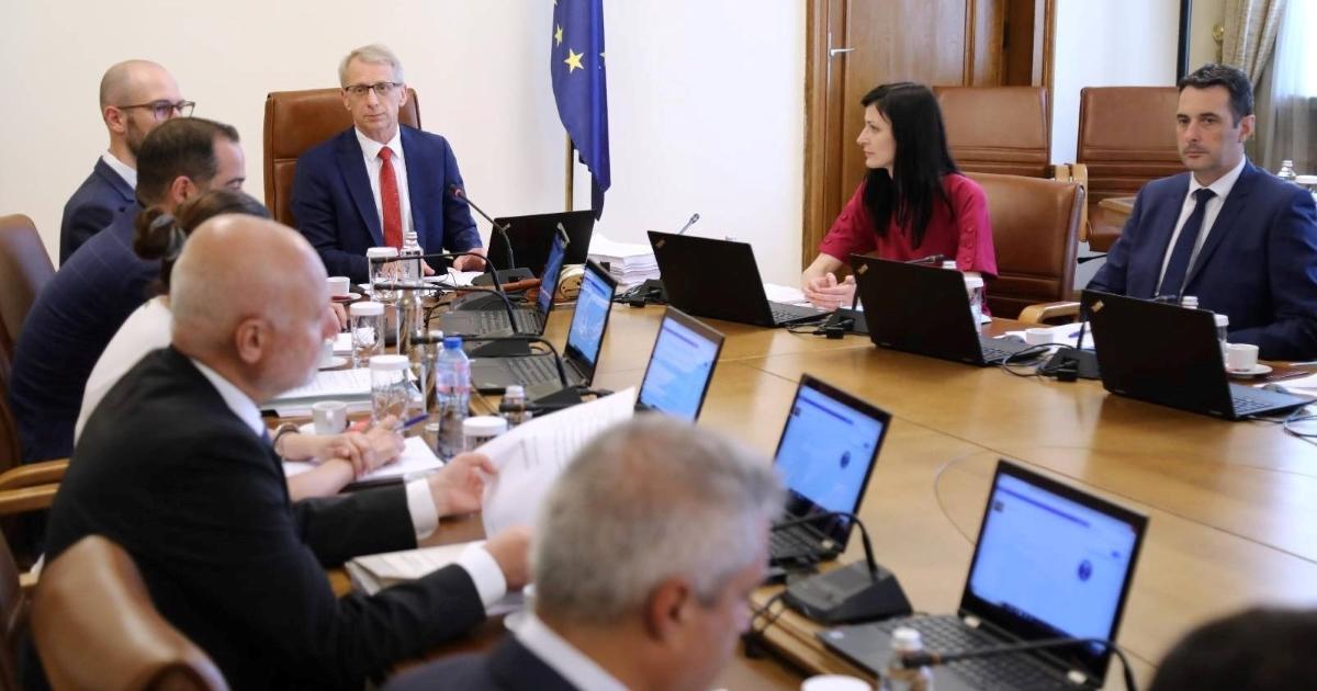 Кабинетът даде начало на смяната на областните управители в страната.