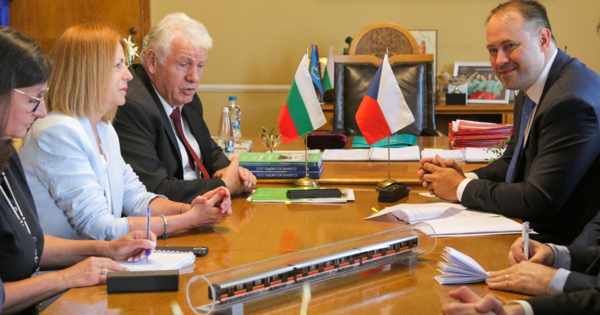 Столичното метро ще се сдобие с 8 метровлака Skoda, които