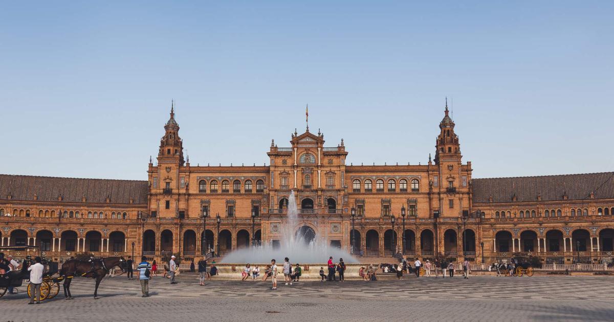 Испания е поредната държава, която предприема действия срещу свръхтуризма. Популярният