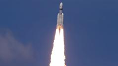 Индия стартира третата си мисия до Луната като целта ѝ