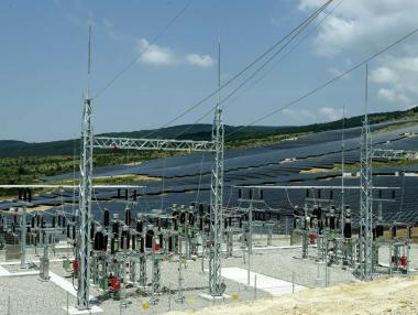 Новините от седмицата: Нов соларен парк за €100 милиона; Битката за БНБ започна