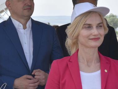 Амбициозни цели с малко пари: Какво планира Министерството на туризма?