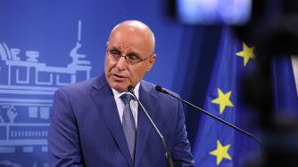 Вечерни новини: Нов стар управител на БНБ; Кабинетът спря мегапоръчки за 4 млрд. лв.