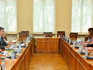 Държавата се закани на Летище София, но без нищо конкретно