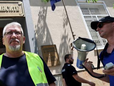 И все пак полицаите ще получат по-високи заплати