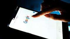 Google проучва използването на инструменти с изкуствен интелект за писане