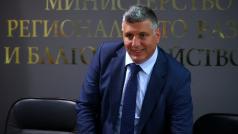 Регионалният министър Андрей Цеков обяви нови правила при търговете за