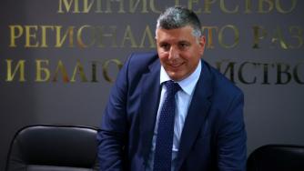 Регионалният министър променя правилата за пътните поръчки