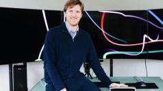 Остин Ръсел основава Luminar Technologies която произвежда лазерни сензори използвани