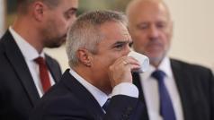 Битовите потребители остават на регулирани цени на тока до края