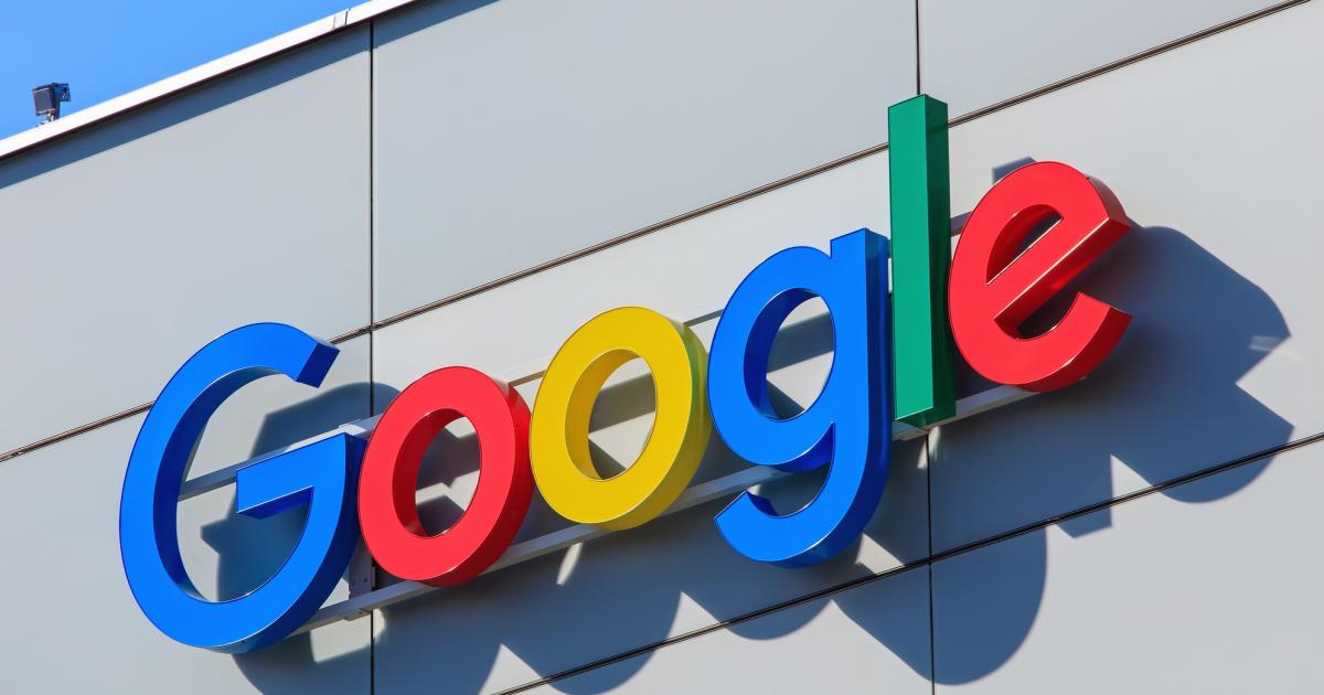 Google отправи първо предупреждение, в което съветва потребителите да проверяват