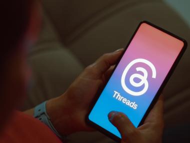 Meta разработва „кукички“ за задържане на хората в Threads